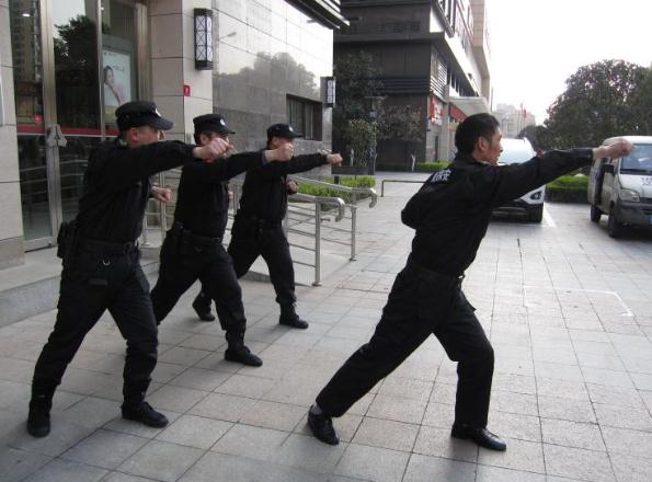 襄陽(yáng)戎安保安公司給您介紹下保安人員的上崗證辦理流程！