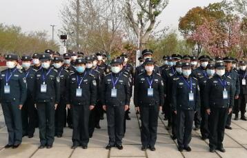 千萬(wàn)不要小瞧保安！?。。。?！